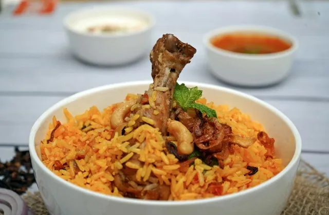 Chicken biryani (bone in)