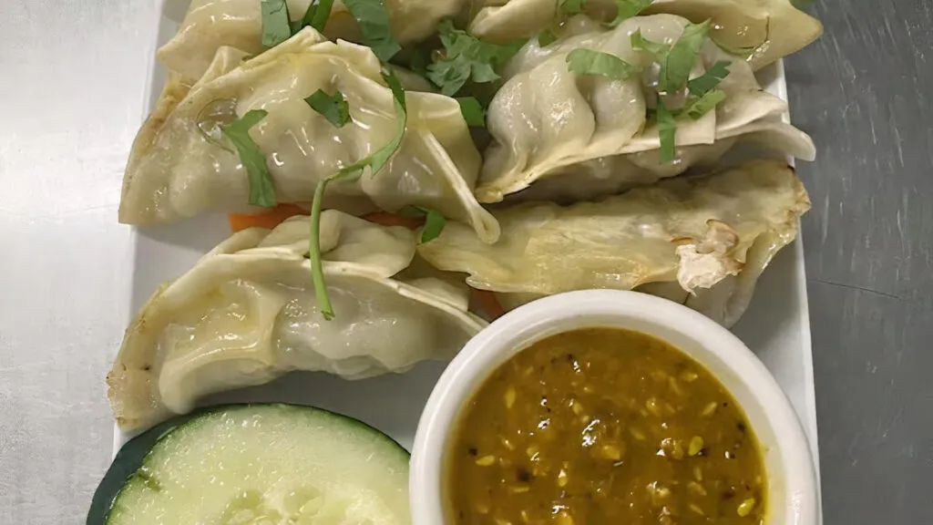 Chicken momo