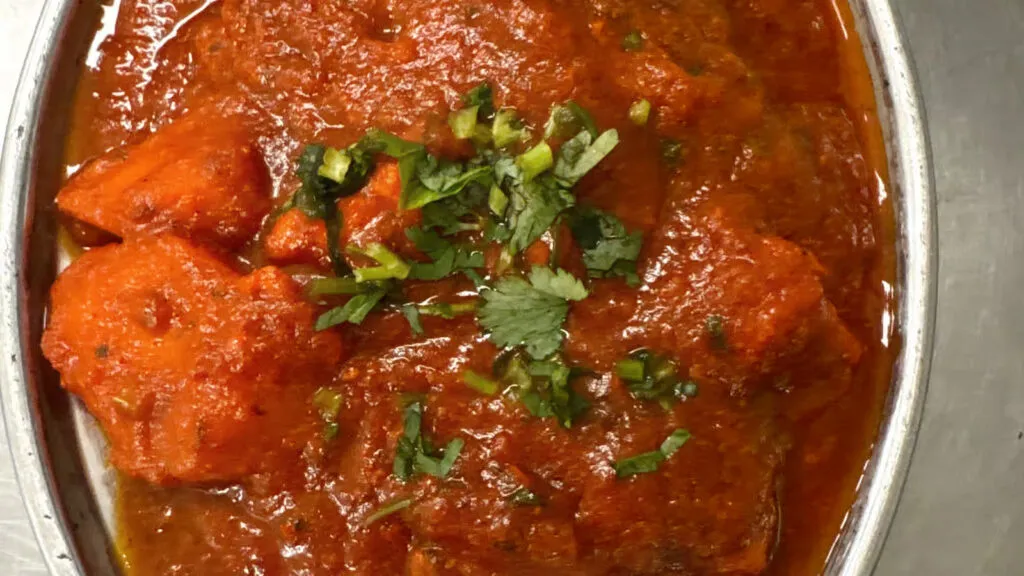 Chicken vindaloo (hot)