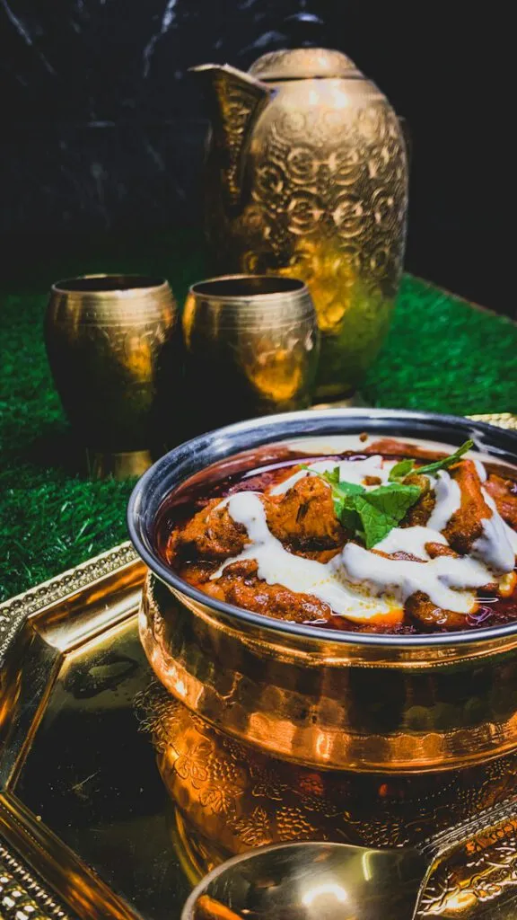 Lamb vindaloo (hot)