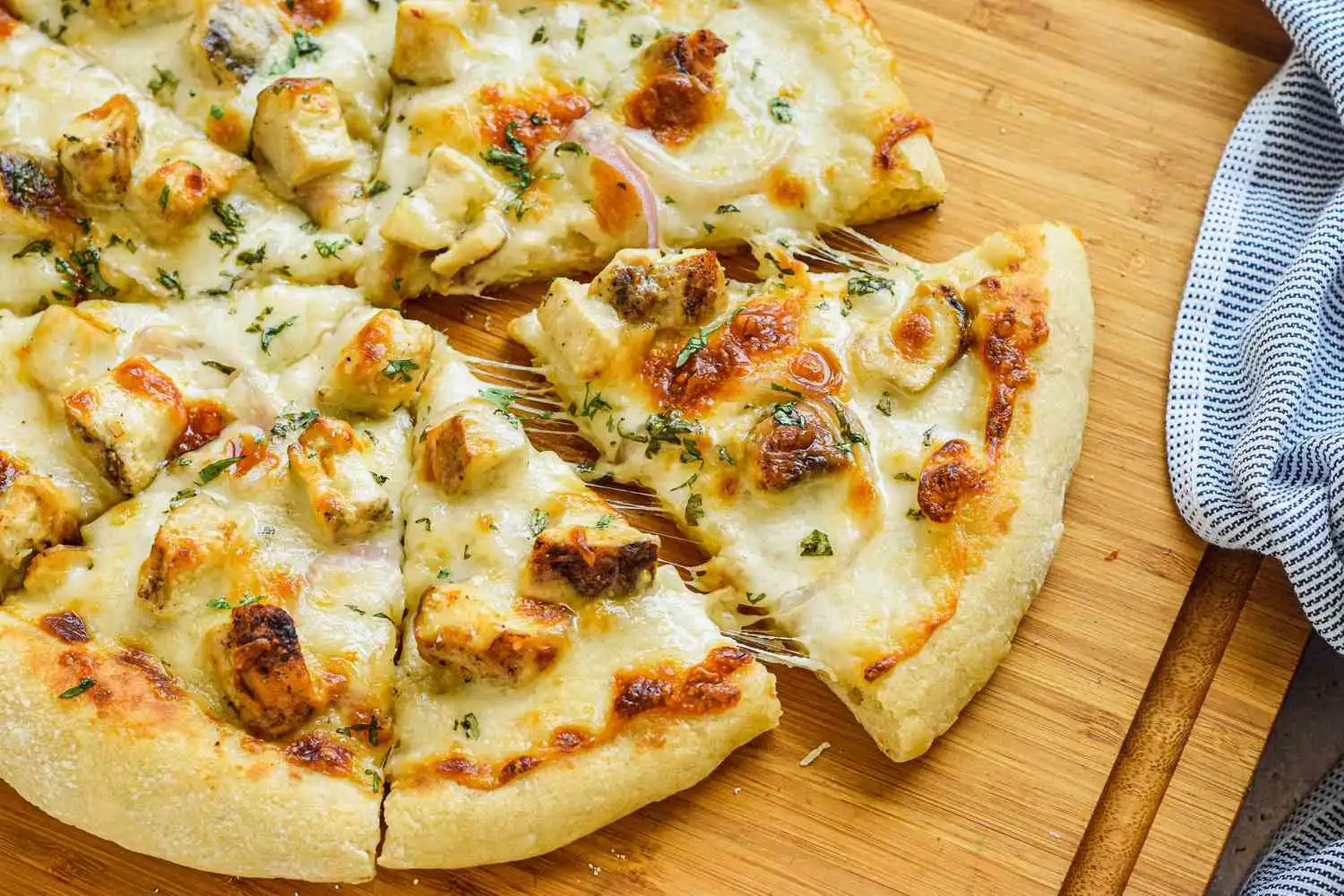 chicken-alfredo-pizza-near-me-albany