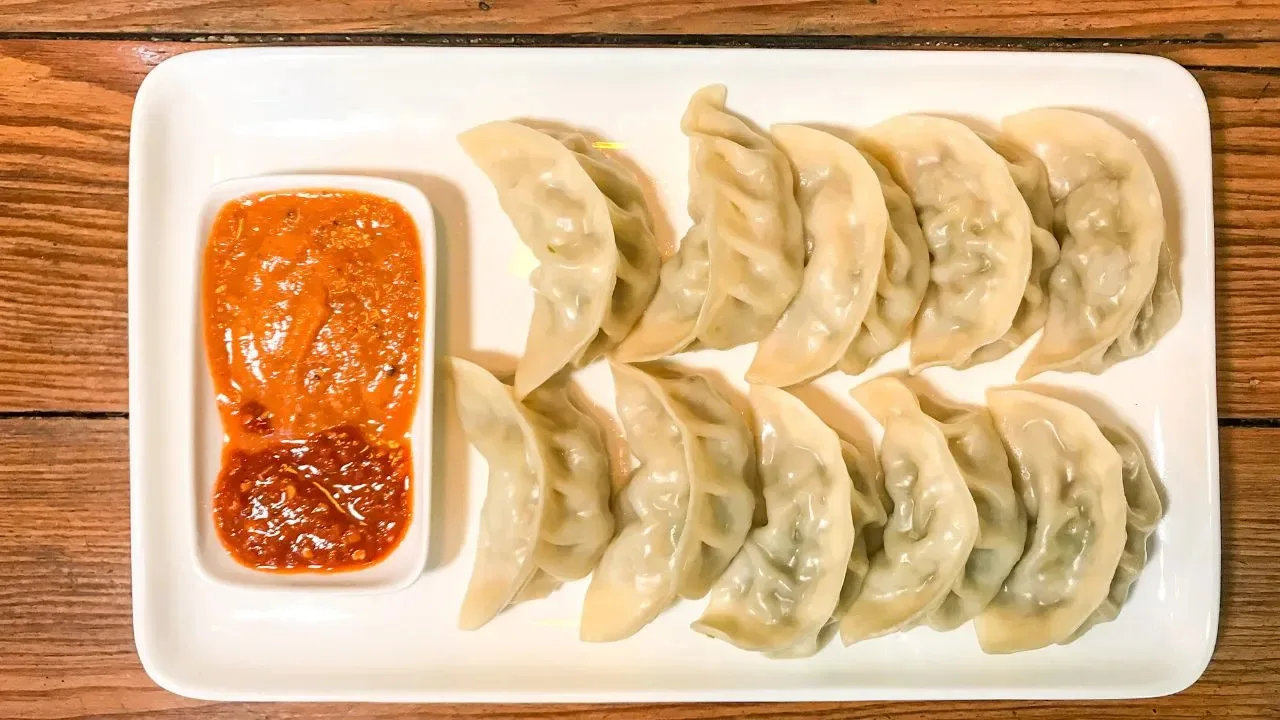 nepalese-chicken-momo-dumplings-catering-bay-area