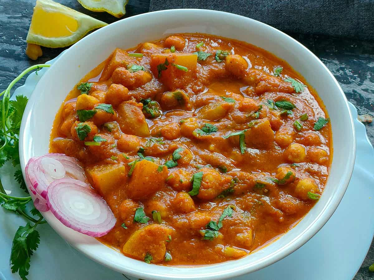Aloo Chana (with Rice) vegan