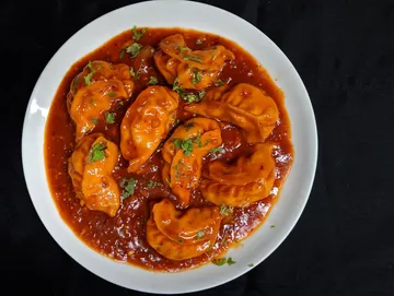 CHILLI CHICKEN MOMO