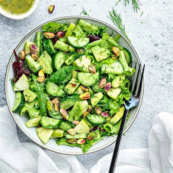 FRESH GARDEN SALAD
