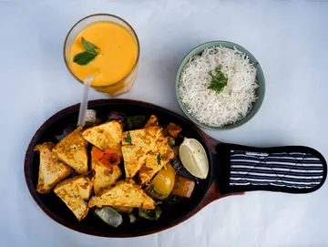 TANDOORI PANEER TIKKA