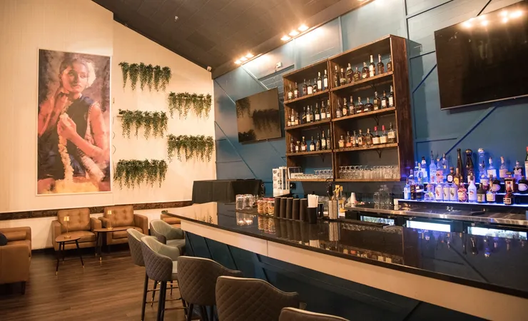 restaurant_noor-kitchen-cocktails-greensboro_asset-4