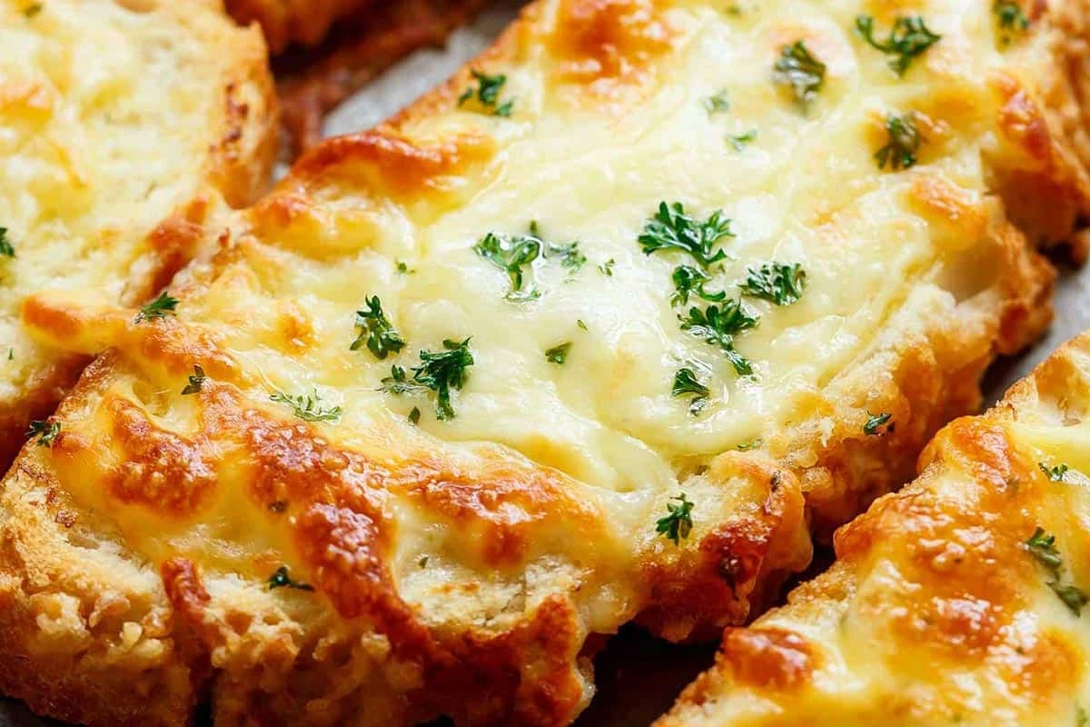 Homemade Garlic Cheese Bread